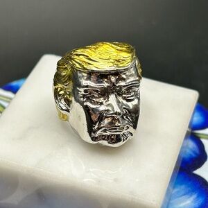 Donald Trump Head Ring #K53 Size 7 silver tone yellow